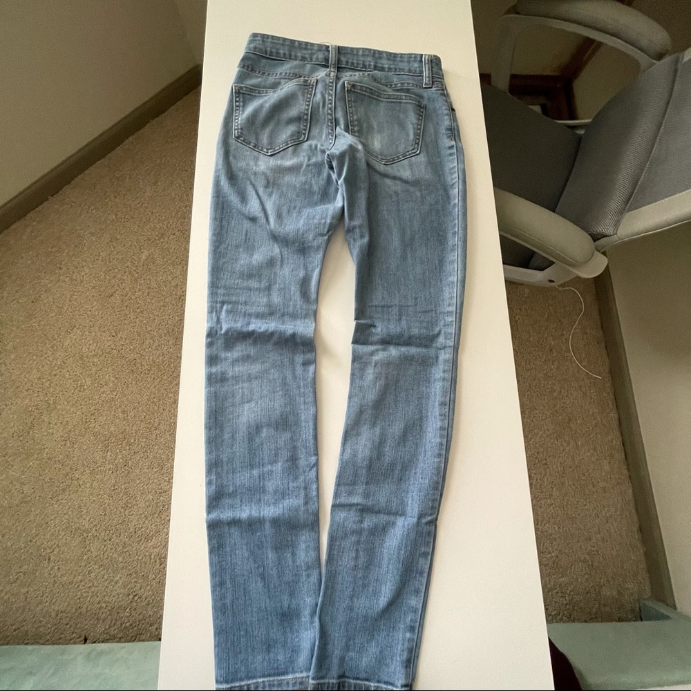 Jeans - Picture 2 of 4